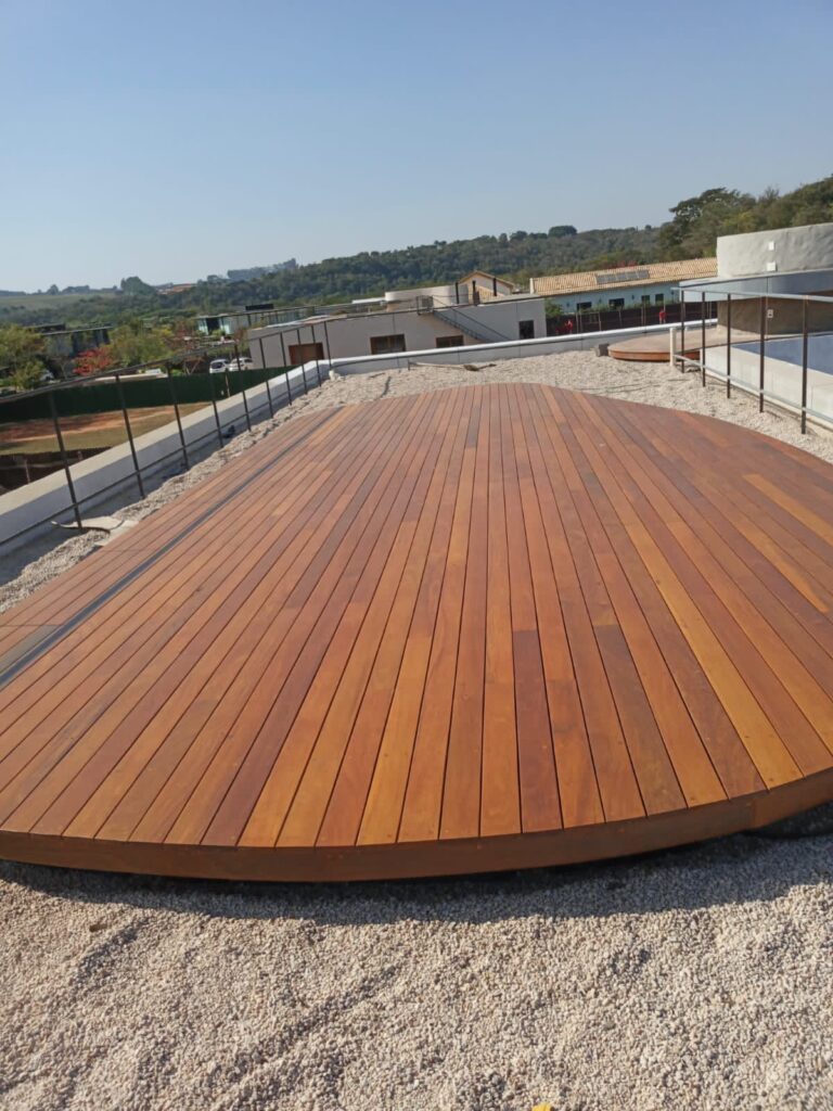 Deck restaurado em São Paulo